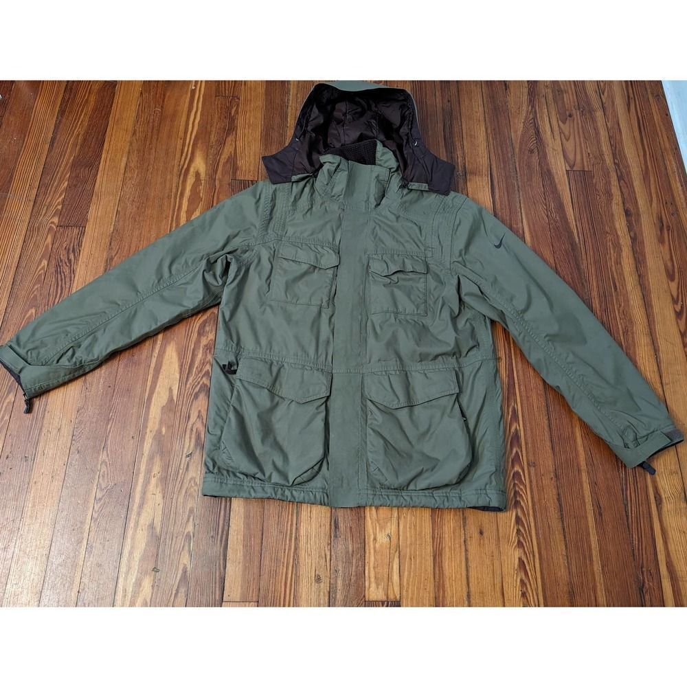 Nike VTG Fit-Storm Green Mens Small Parka Jacket in good condition.